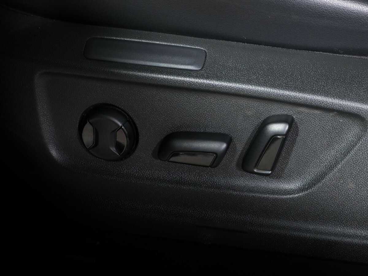 Купить Volkswagen Taos с пробегом. Фото: #12
