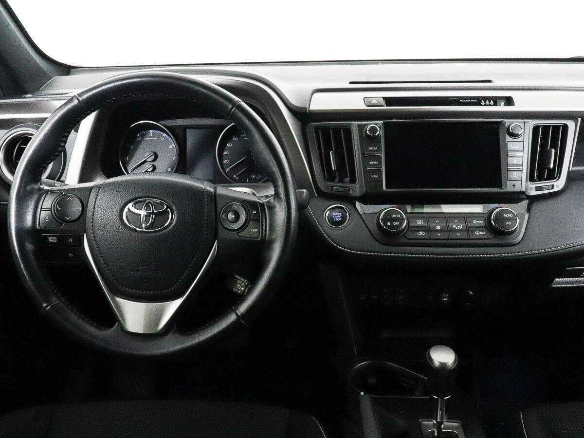 Купить Toyota RAV4 с пробегом. Фото: #8