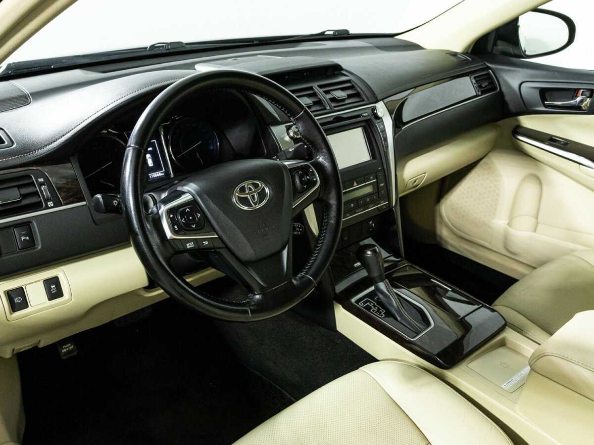 Купить Toyota Camry с пробегом. Фото: #10