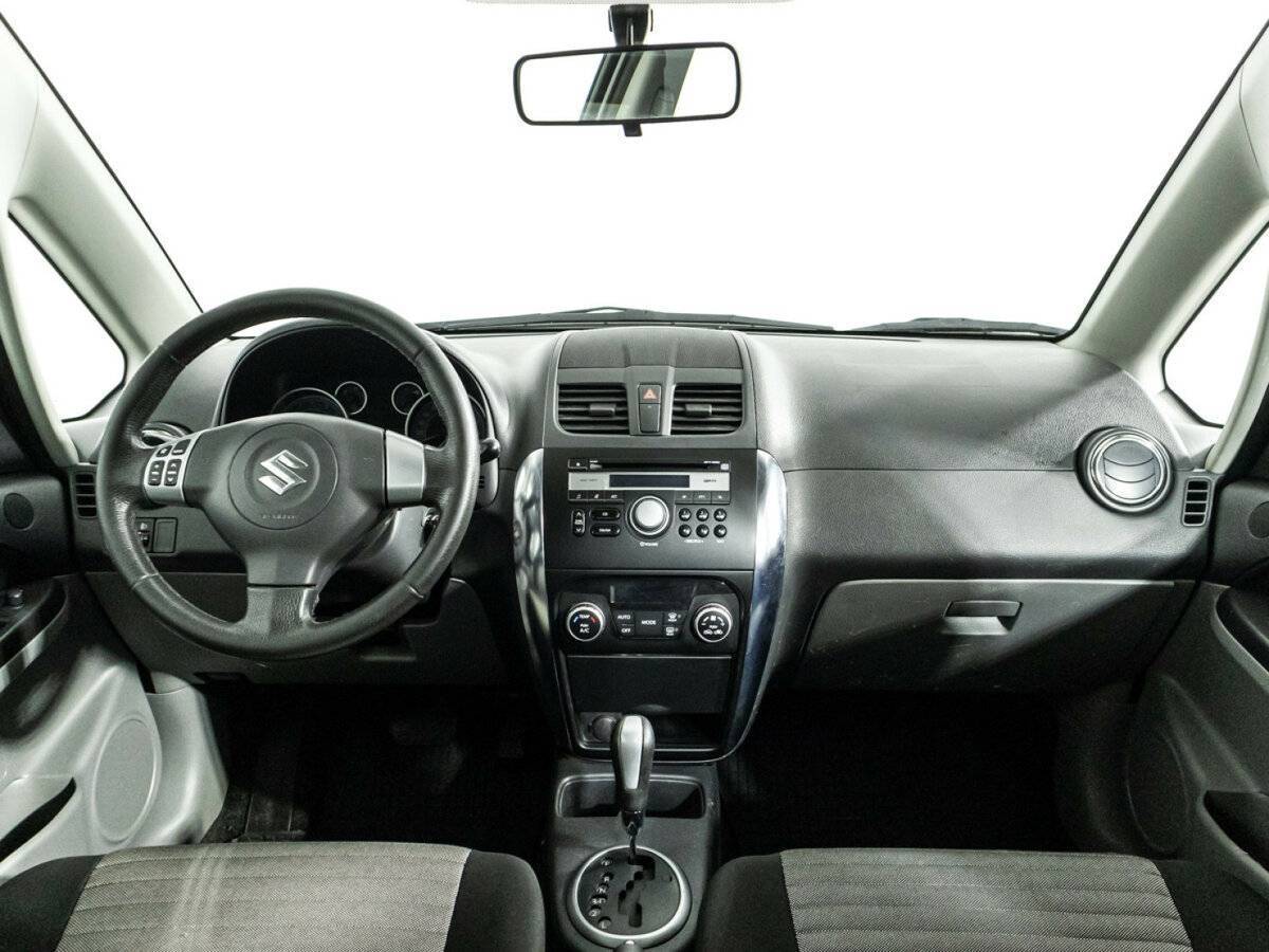 Купить Suzuki SX4 с пробегом. Фото: #8