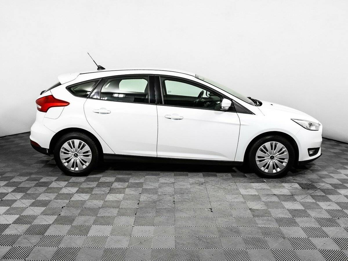 Купить Ford Focus с пробегом. Фото: #3