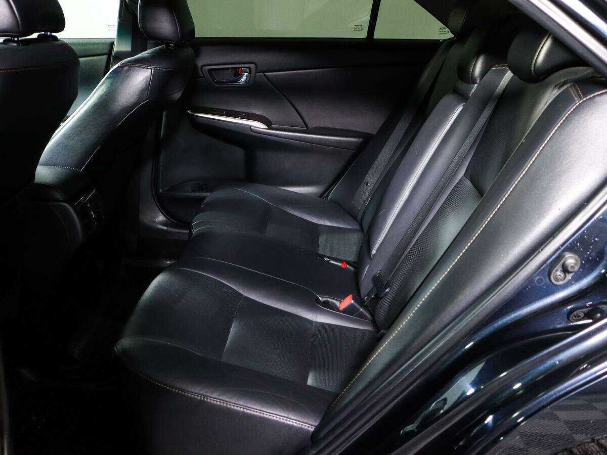 Купить Toyota Camry с пробегом. Фото: #9