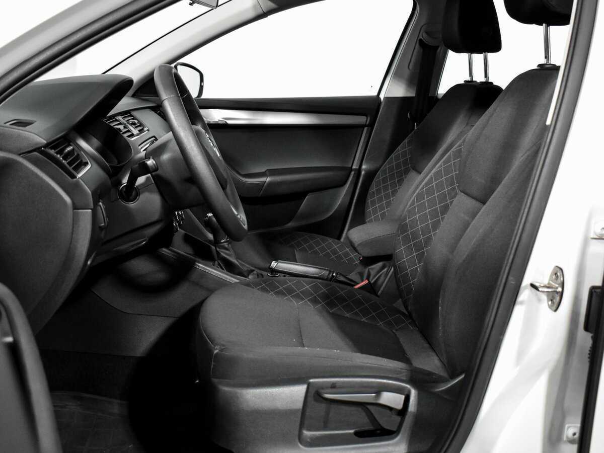 Купить Skoda Octavia с пробегом. Фото: #13
