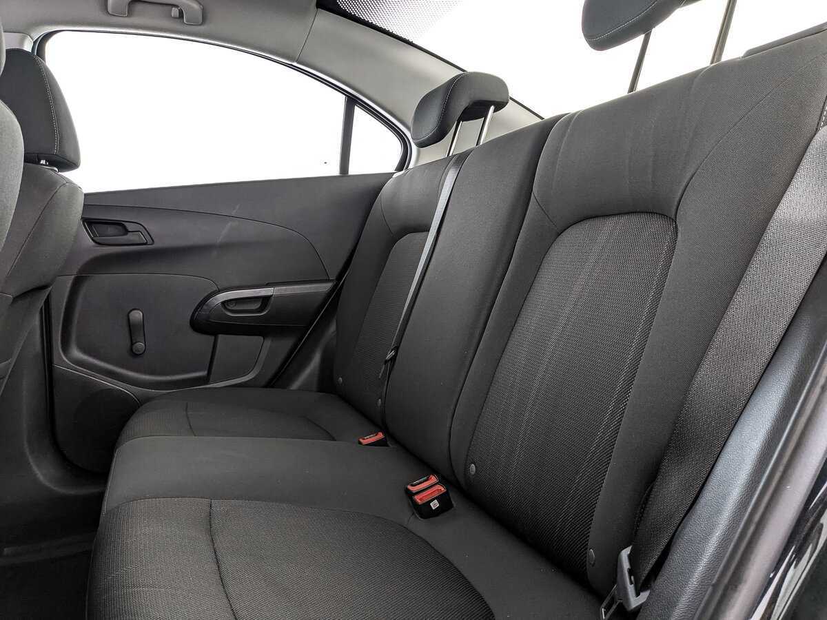 Купить Chevrolet Aveo с пробегом. Фото: #9