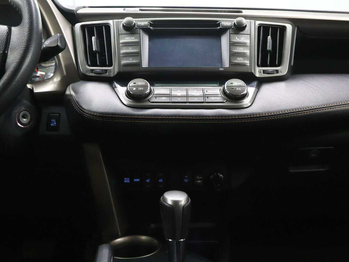 Купить Toyota RAV4 с пробегом. Фото: #15