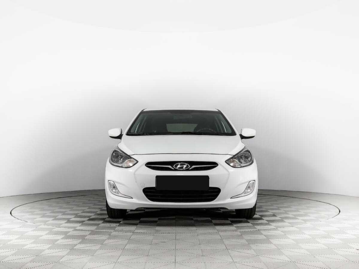 Купить Hyundai Solaris с пробегом. Фото: #1