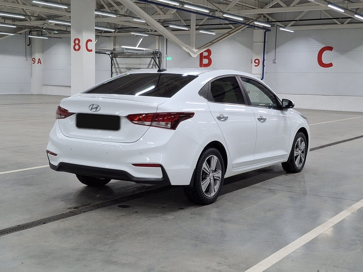 Купить Hyundai Solaris с пробегом. Фото: #4