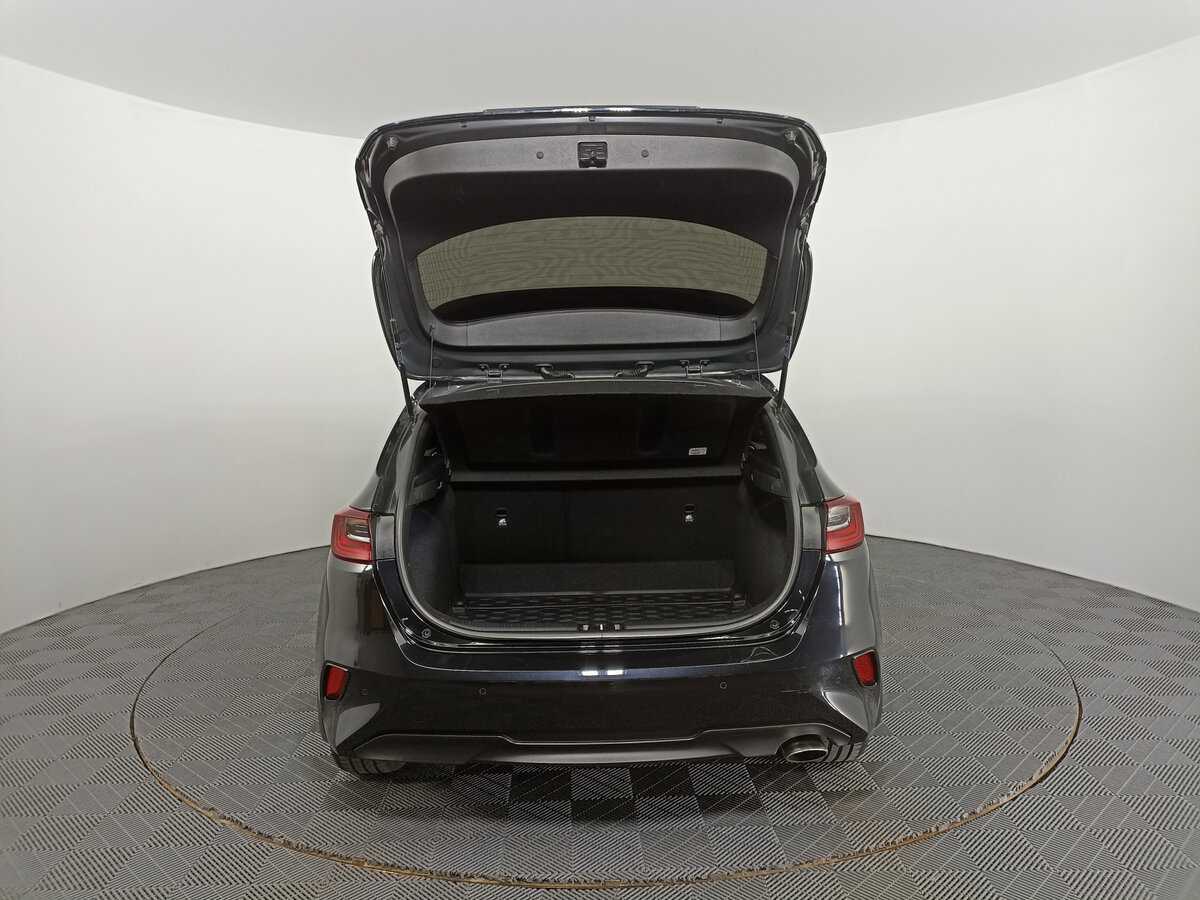 Купить Kia Ceed с пробегом. Фото: #9