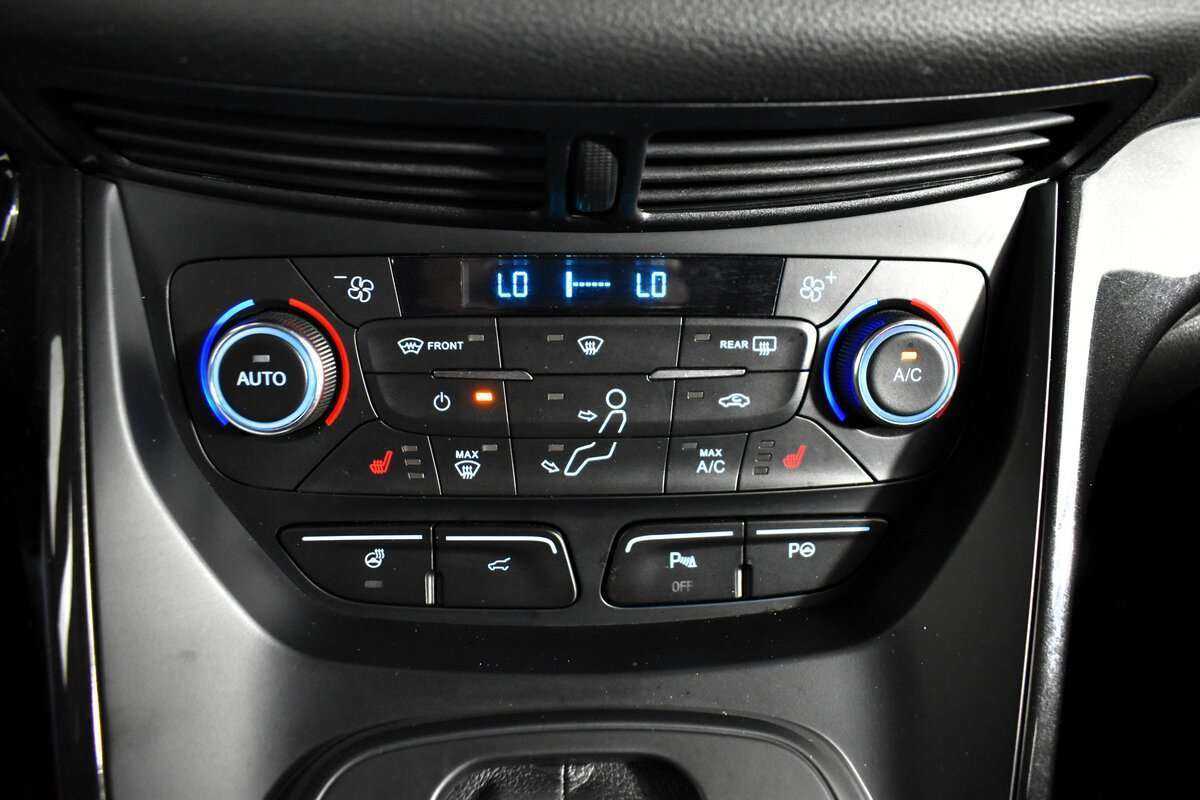 Купить Ford Kuga с пробегом. Фото: #13