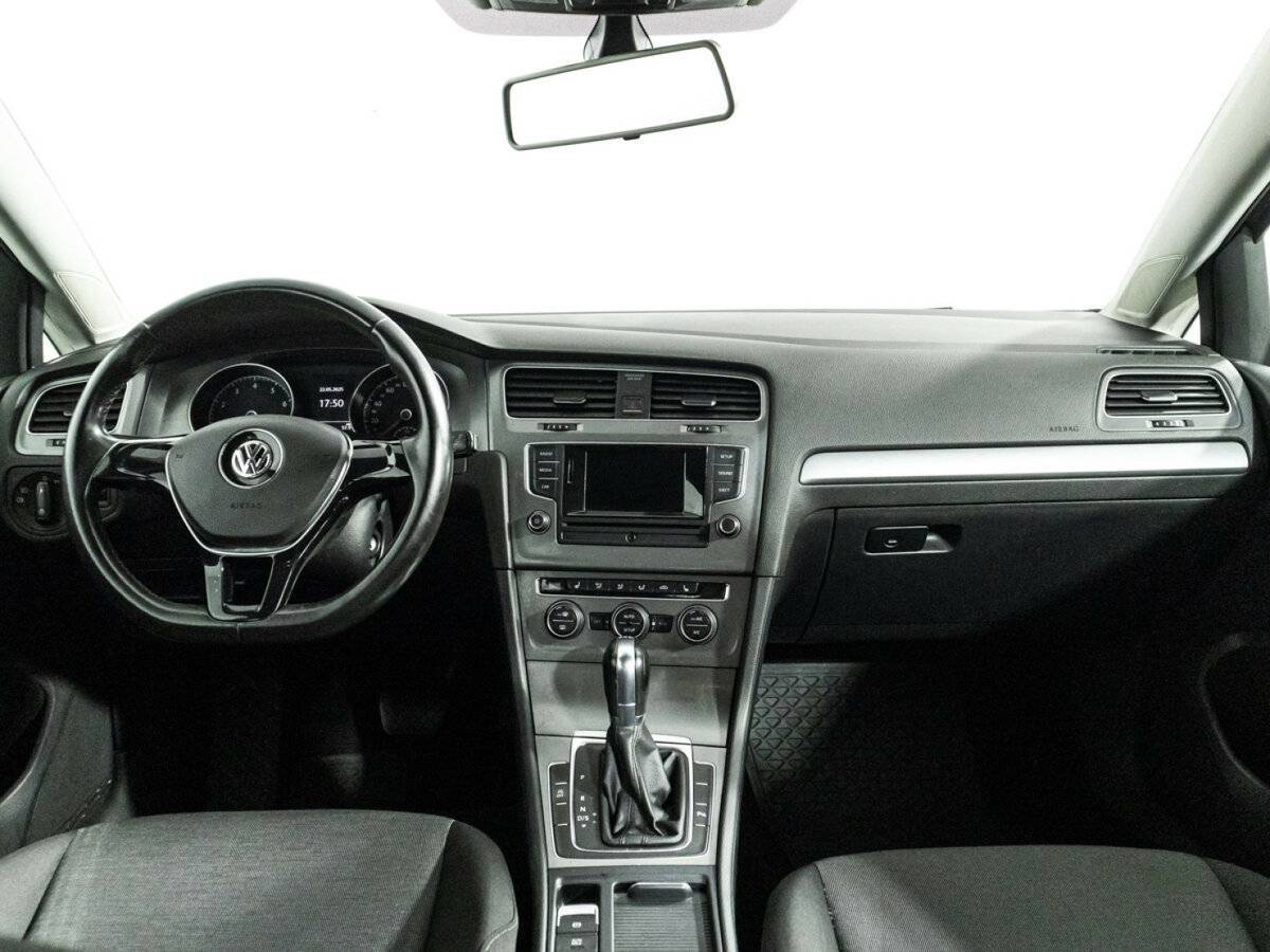 Купить Volkswagen Golf с пробегом. Фото: #12
