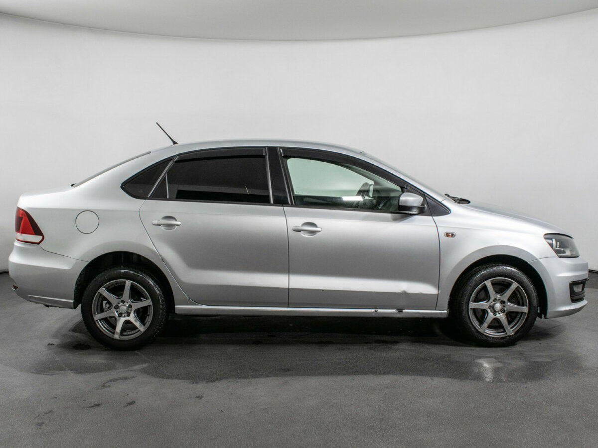 Купить Volkswagen Polo с пробегом. Фото: #3