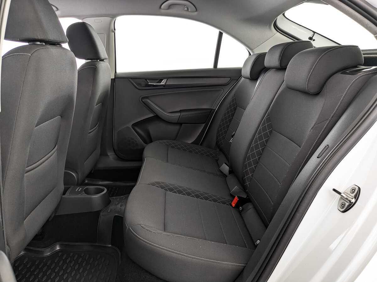 Купить Skoda Rapid с пробегом. Фото: #13