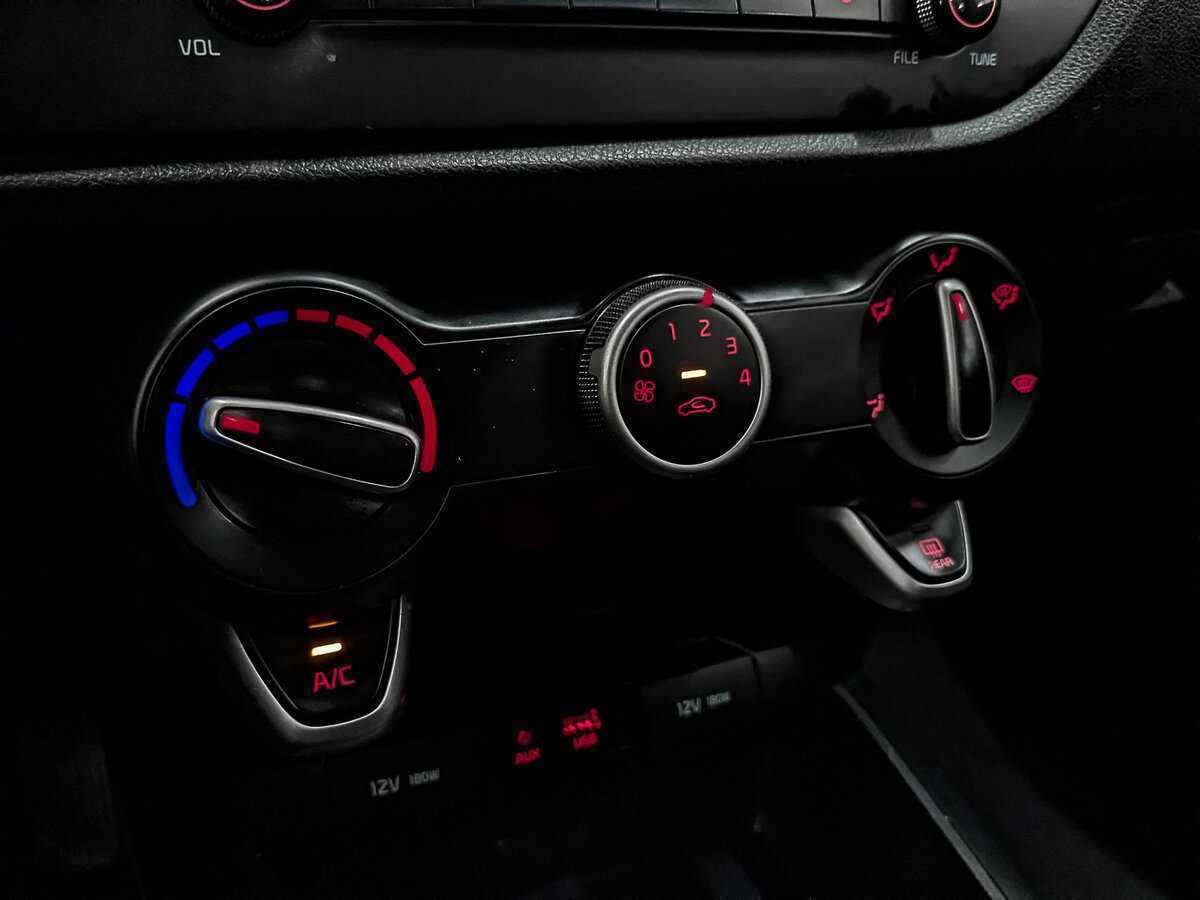 Купить Kia Rio с пробегом. Фото: #20