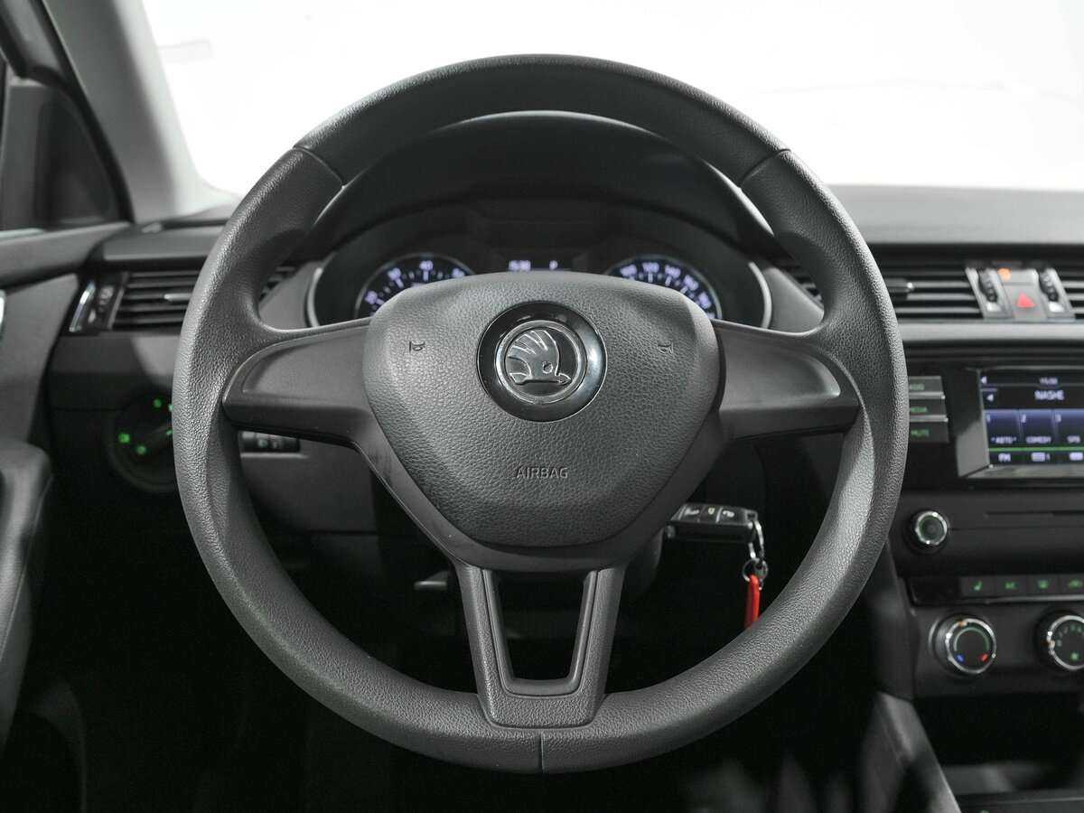 Купить Skoda Octavia с пробегом. Фото: #8