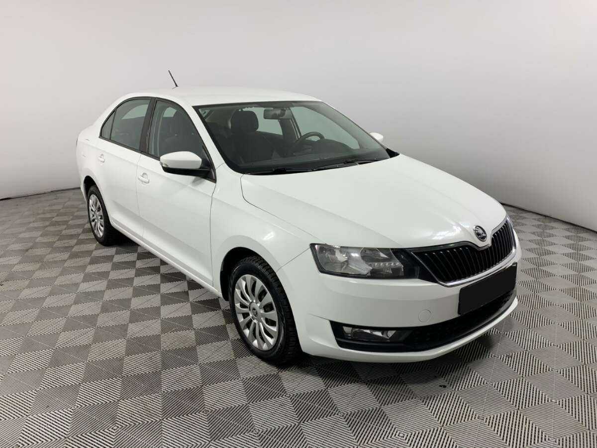 Купить Skoda Rapid с пробегом. Фото: #2