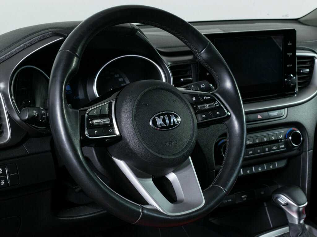 Купить Kia Ceed с пробегом. Фото: #11