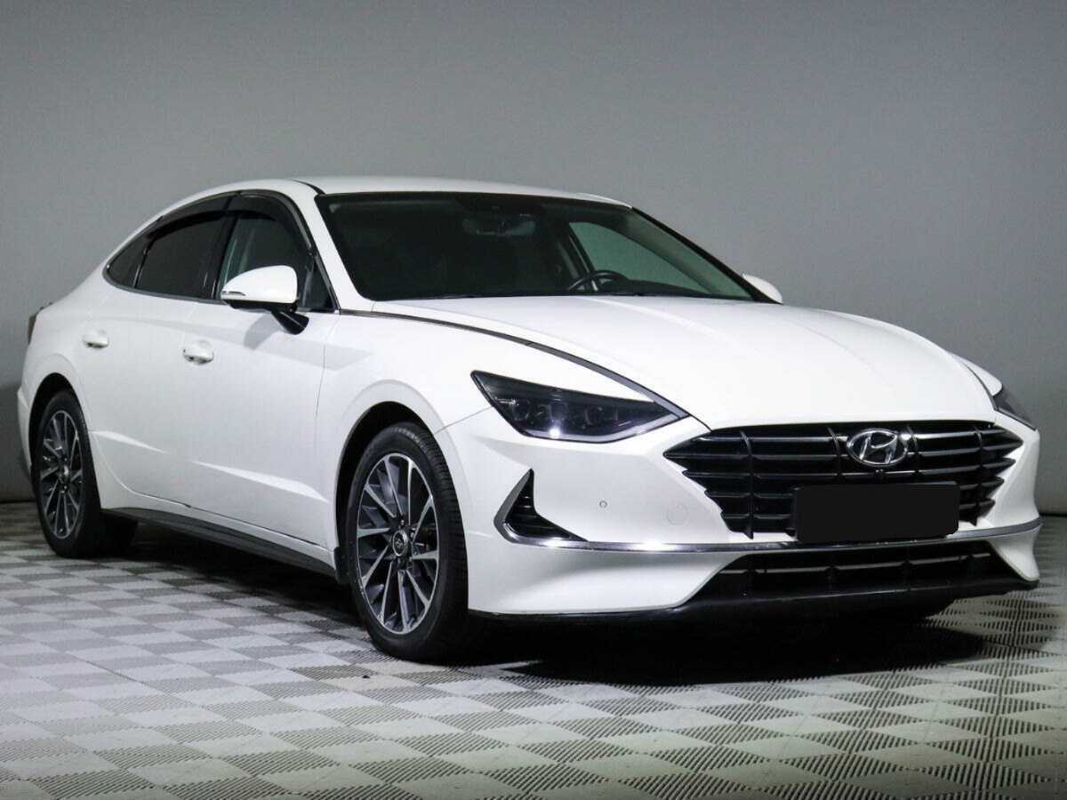 Купить Hyundai Sonata с пробегом. Фото: #2