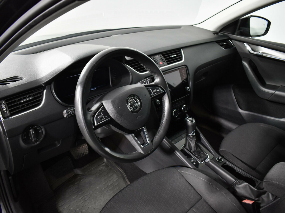 Купить Skoda Octavia с пробегом. Фото: #8