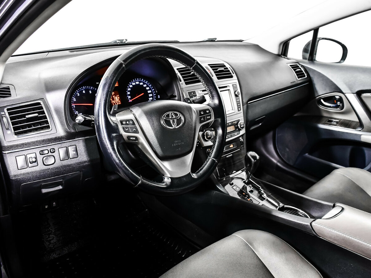 Купить Toyota Avensis с пробегом. Фото: #10