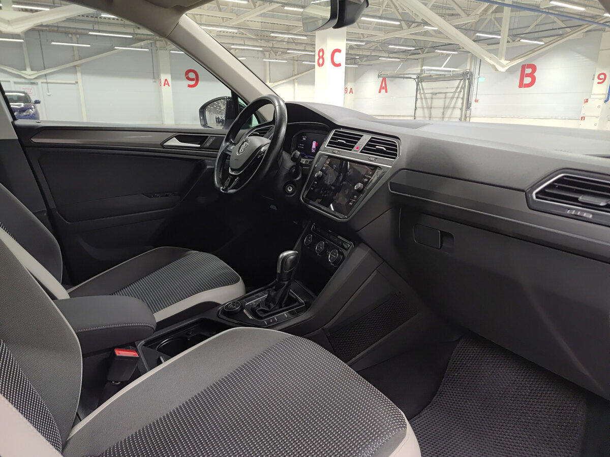 Купить Volkswagen Tiguan с пробегом. Фото: #10