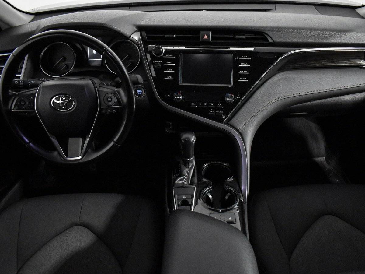 Купить Toyota Camry с пробегом. Фото: #12