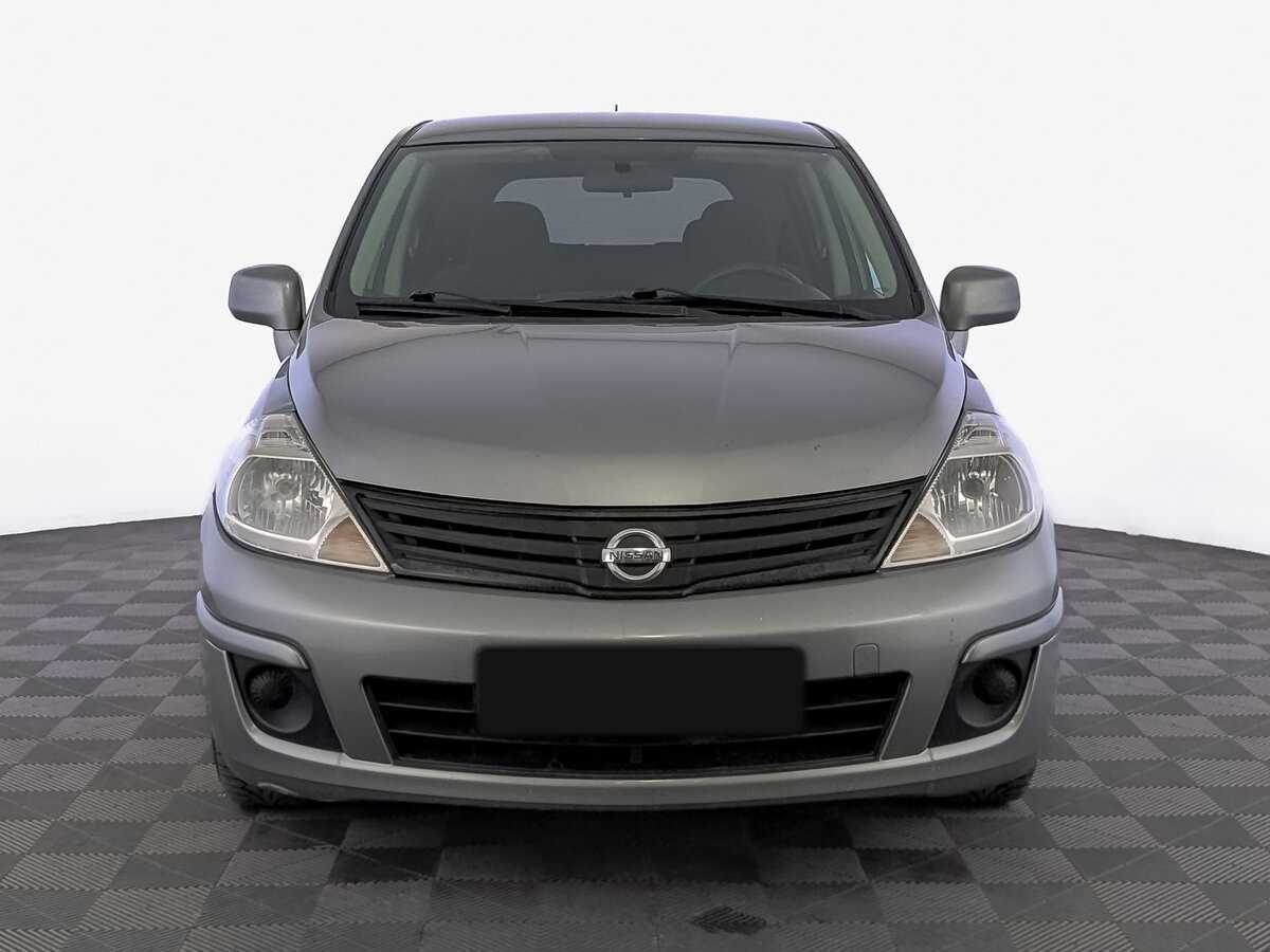 Купить Nissan Tiida с пробегом. Фото: #1