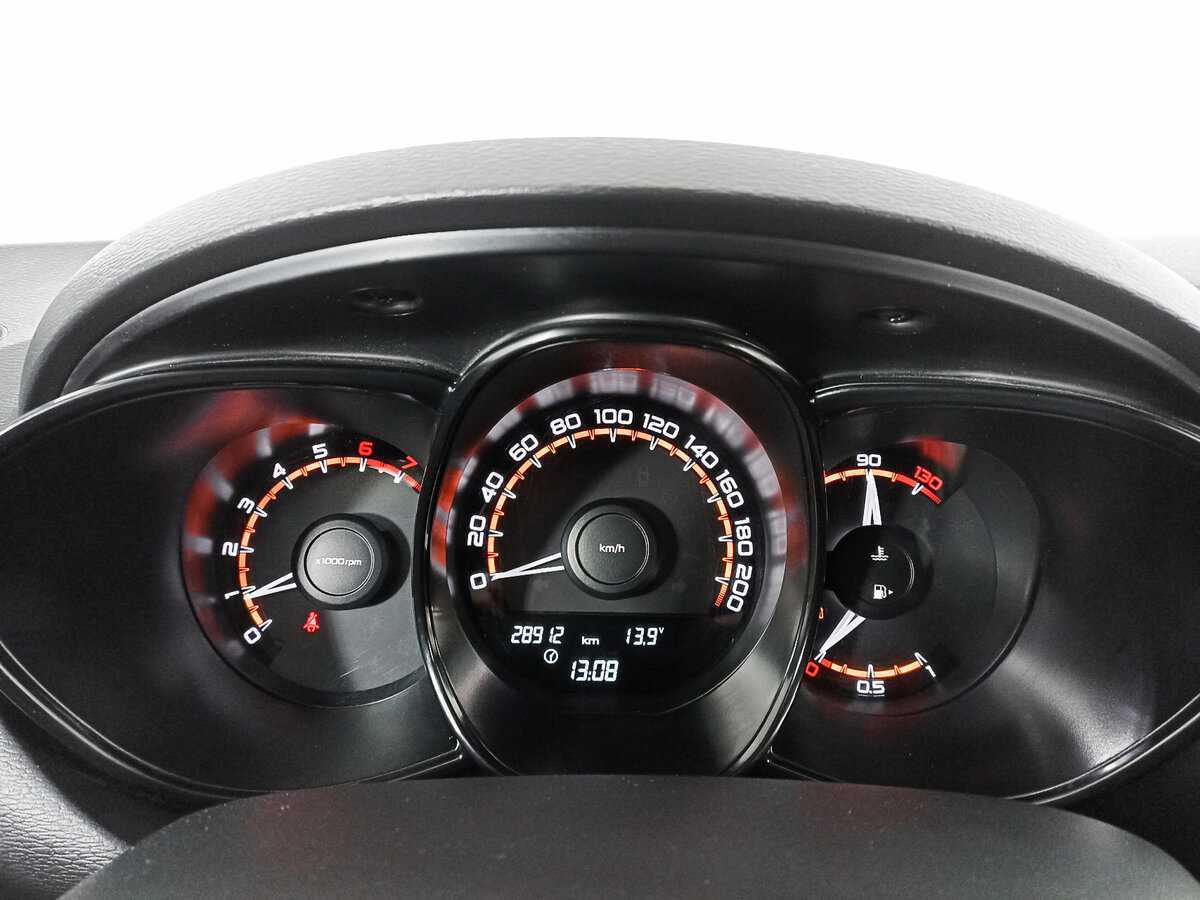 Купить Lada (ВАЗ) Vesta с пробегом. Фото: #12