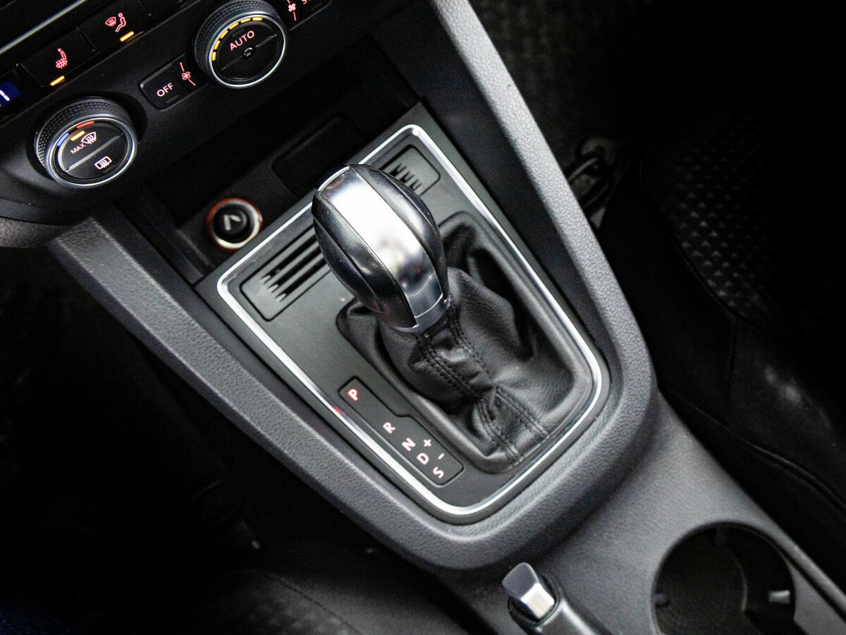 Купить Volkswagen Jetta с пробегом. Фото: #13