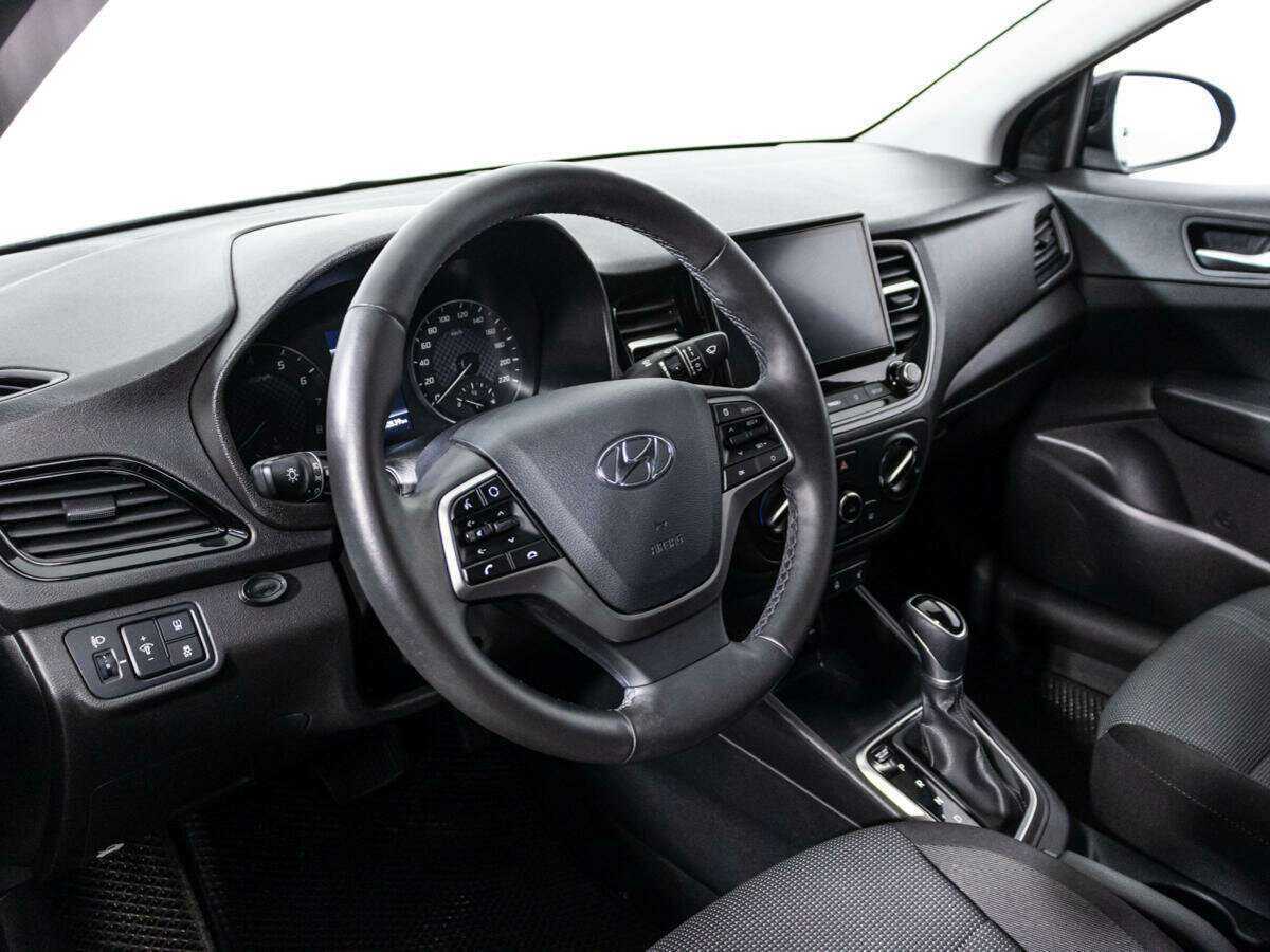 Купить Hyundai Solaris с пробегом. Фото: #10