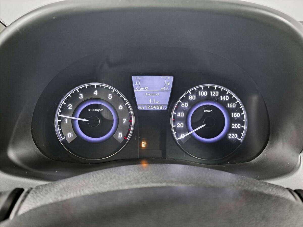 Купить Hyundai Solaris с пробегом. Фото: #8