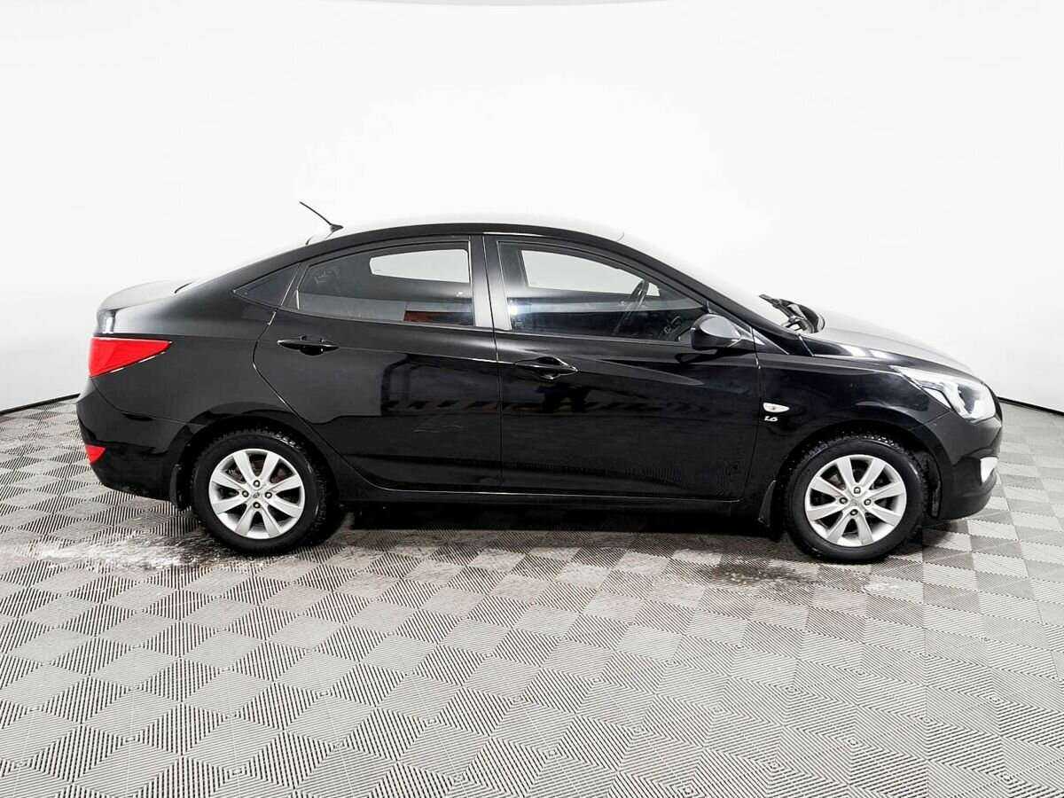 Купить Hyundai Solaris с пробегом. Фото: #3