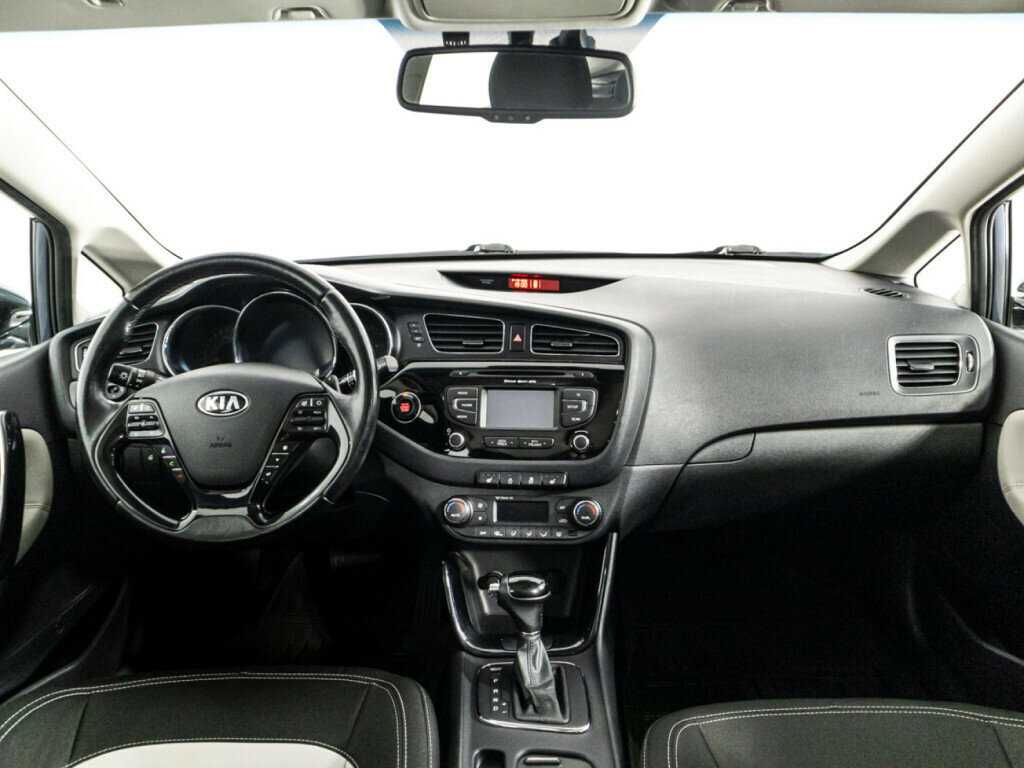 Купить Kia Ceed с пробегом. Фото: #12