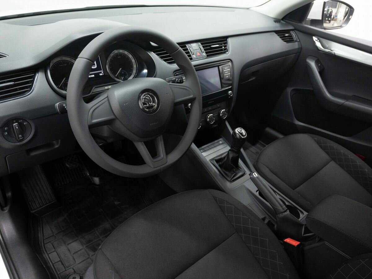 Купить Skoda Octavia с пробегом. Фото: #8
