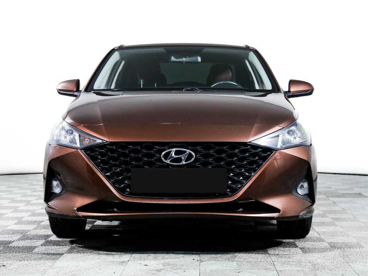 Купить Hyundai Solaris с пробегом. Фото: #1