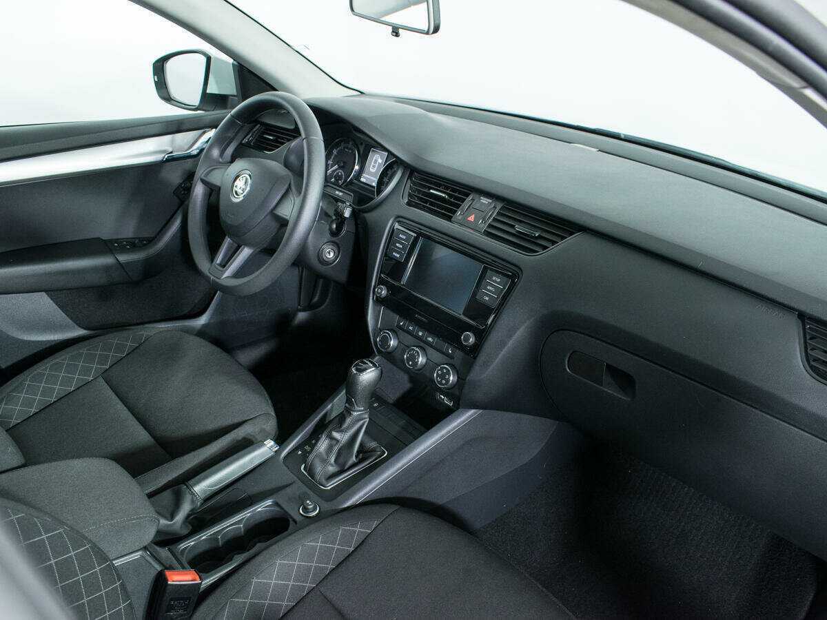 Купить Skoda Octavia с пробегом. Фото: #8