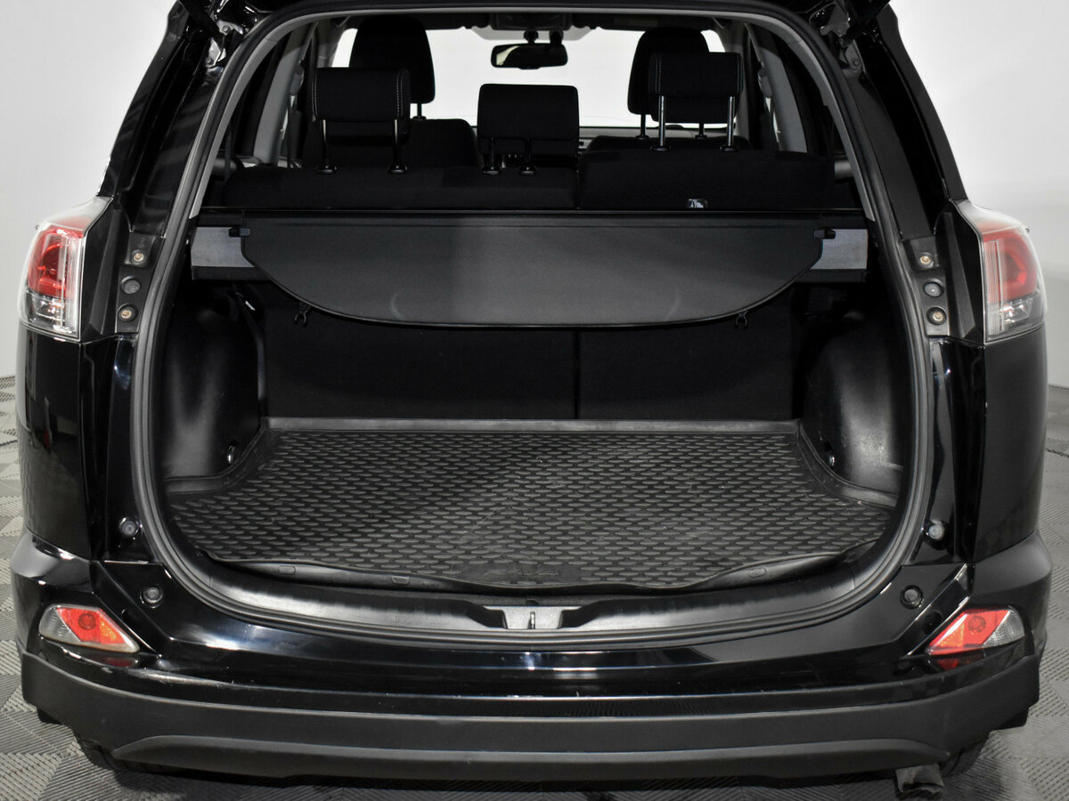Купить Toyota RAV4 с пробегом. Фото: #18