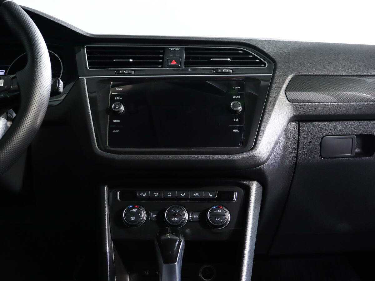 Купить Volkswagen Tiguan с пробегом. Фото: #10