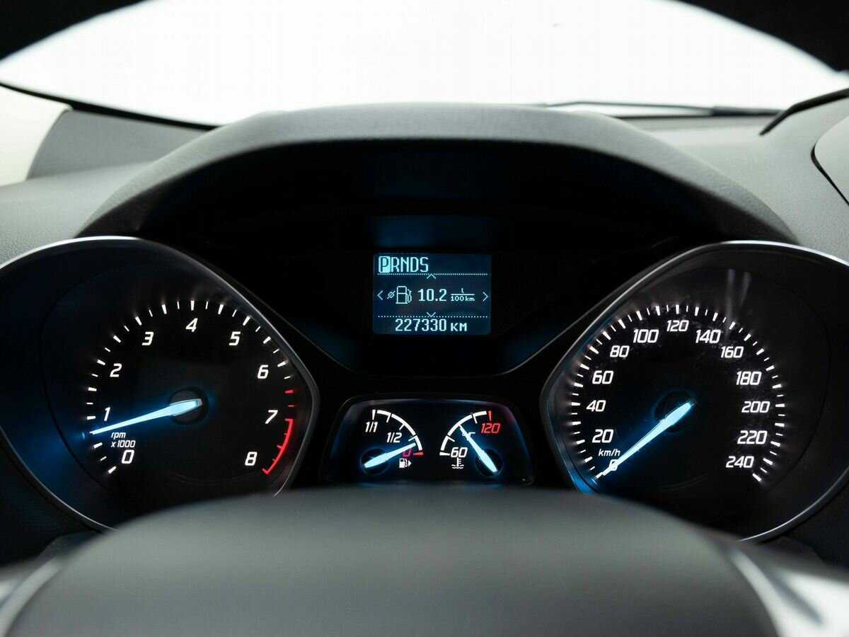 Купить Ford Kuga с пробегом. Фото: #17