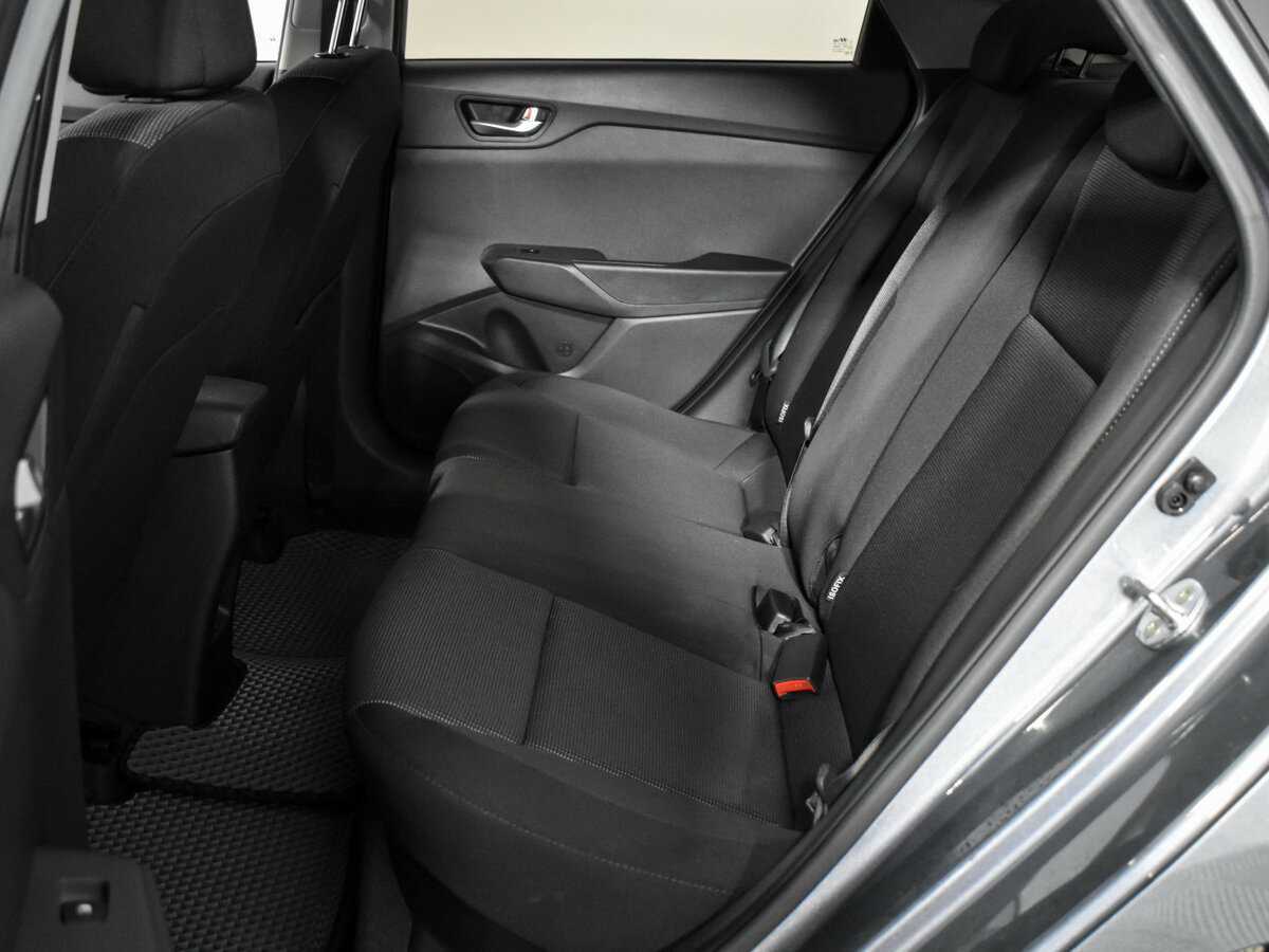 Купить Hyundai Solaris с пробегом. Фото: #9