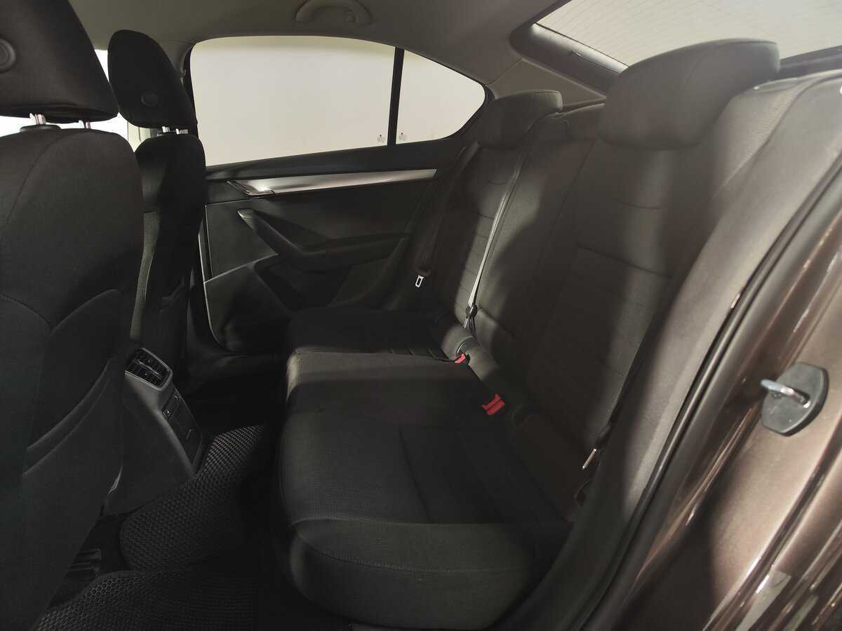 Купить Skoda Octavia с пробегом. Фото: #12