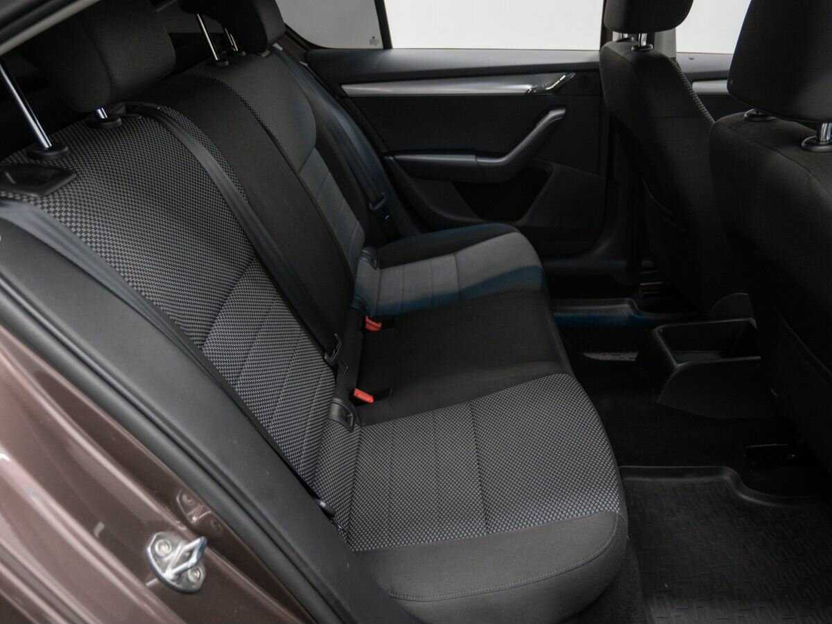 Купить Skoda Octavia с пробегом. Фото: #8