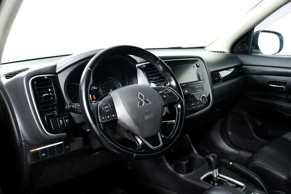 Купить Mitsubishi Outlander с пробегом. Фото: #12