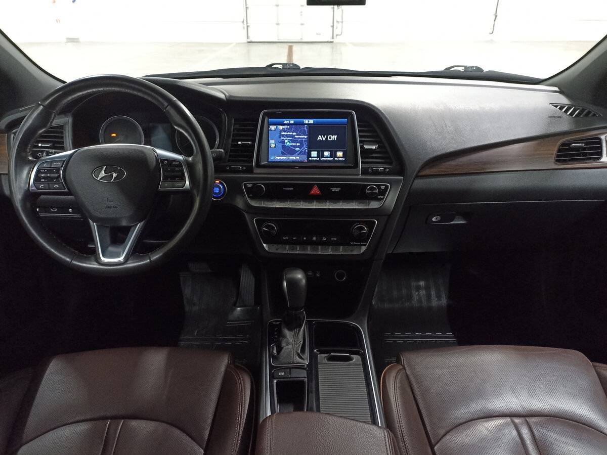 Купить Hyundai Sonata с пробегом. Фото: #13
