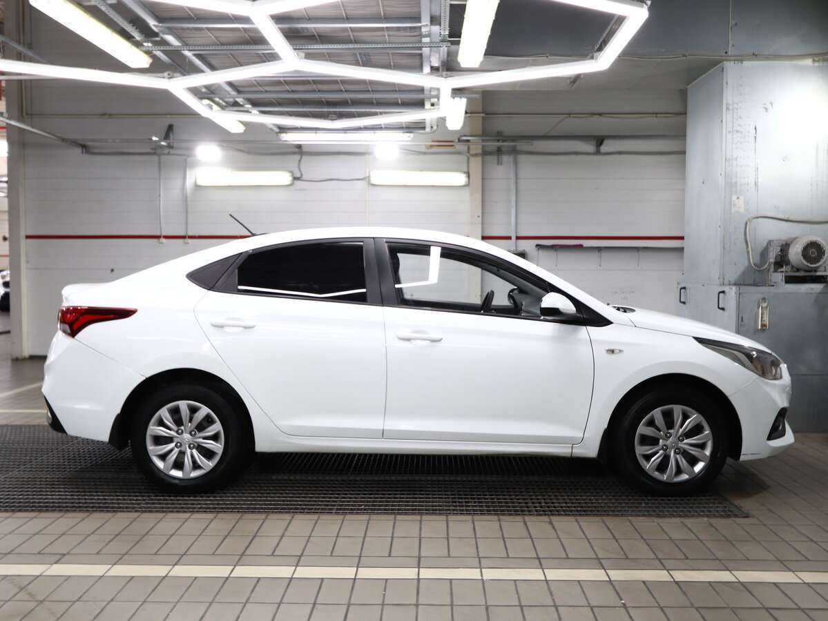 Купить Hyundai Solaris с пробегом. Фото: #14