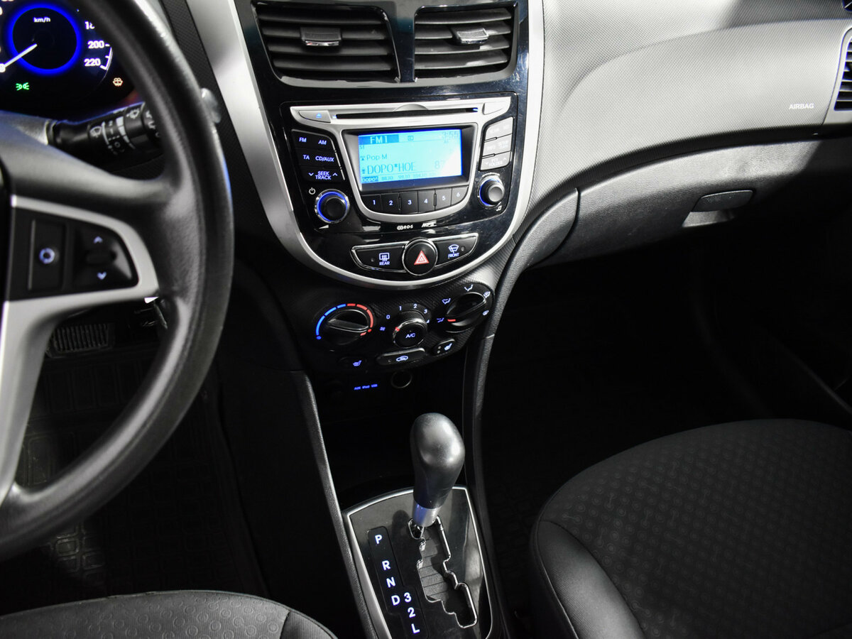 Купить Hyundai Solaris с пробегом. Фото: #17