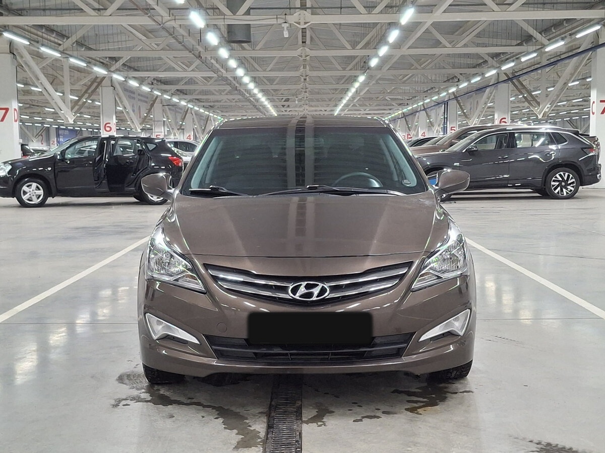 Купить Hyundai Solaris с пробегом. Фото: #1