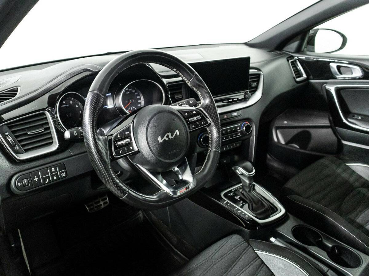 Купить Kia Ceed с пробегом. Фото: #11