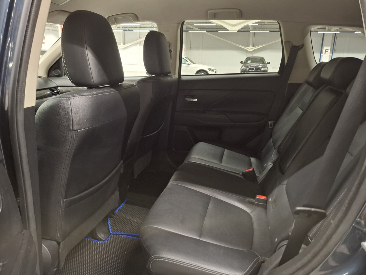Купить Mitsubishi Outlander с пробегом. Фото: #10