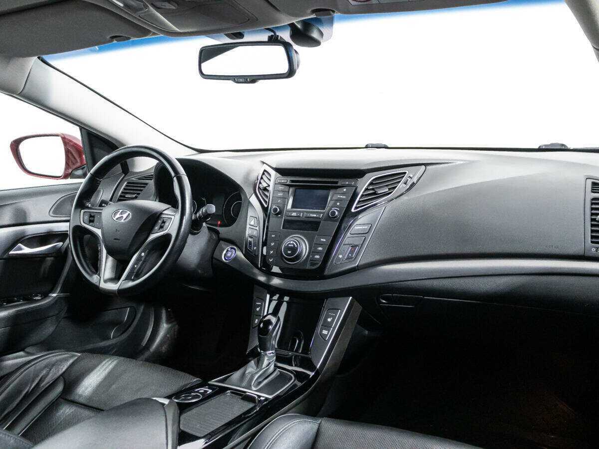 Купить Hyundai i40 с пробегом. Фото: #8