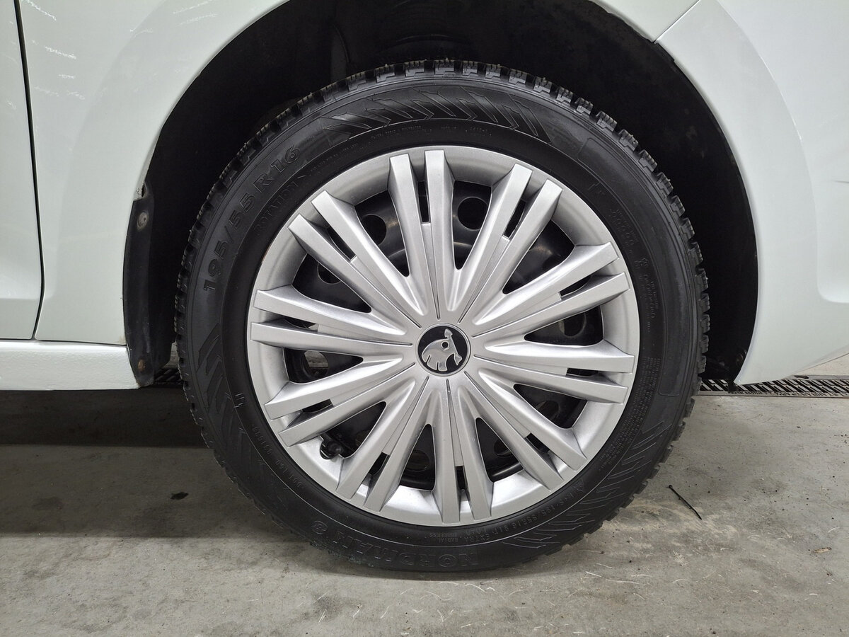 Купить Skoda Rapid с пробегом. Фото: #16